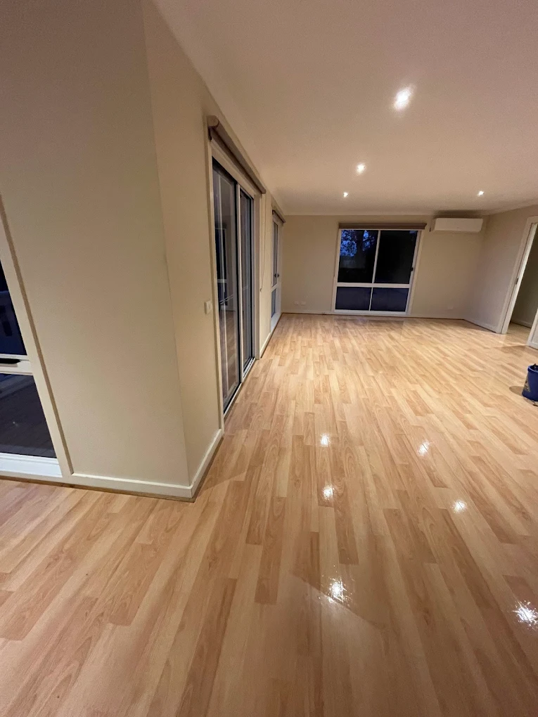 Living Area Floor Clean - Prestine Bond Cleaning