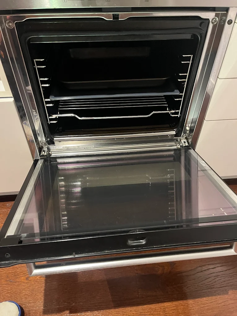 Oven Deep Clean - Prestine Bond Cleaning